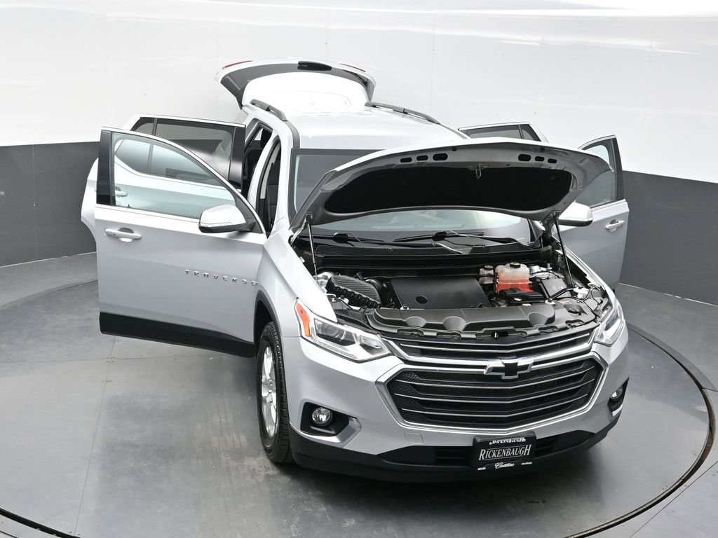 Used 2021 Chevrolet Traverse LT image 38