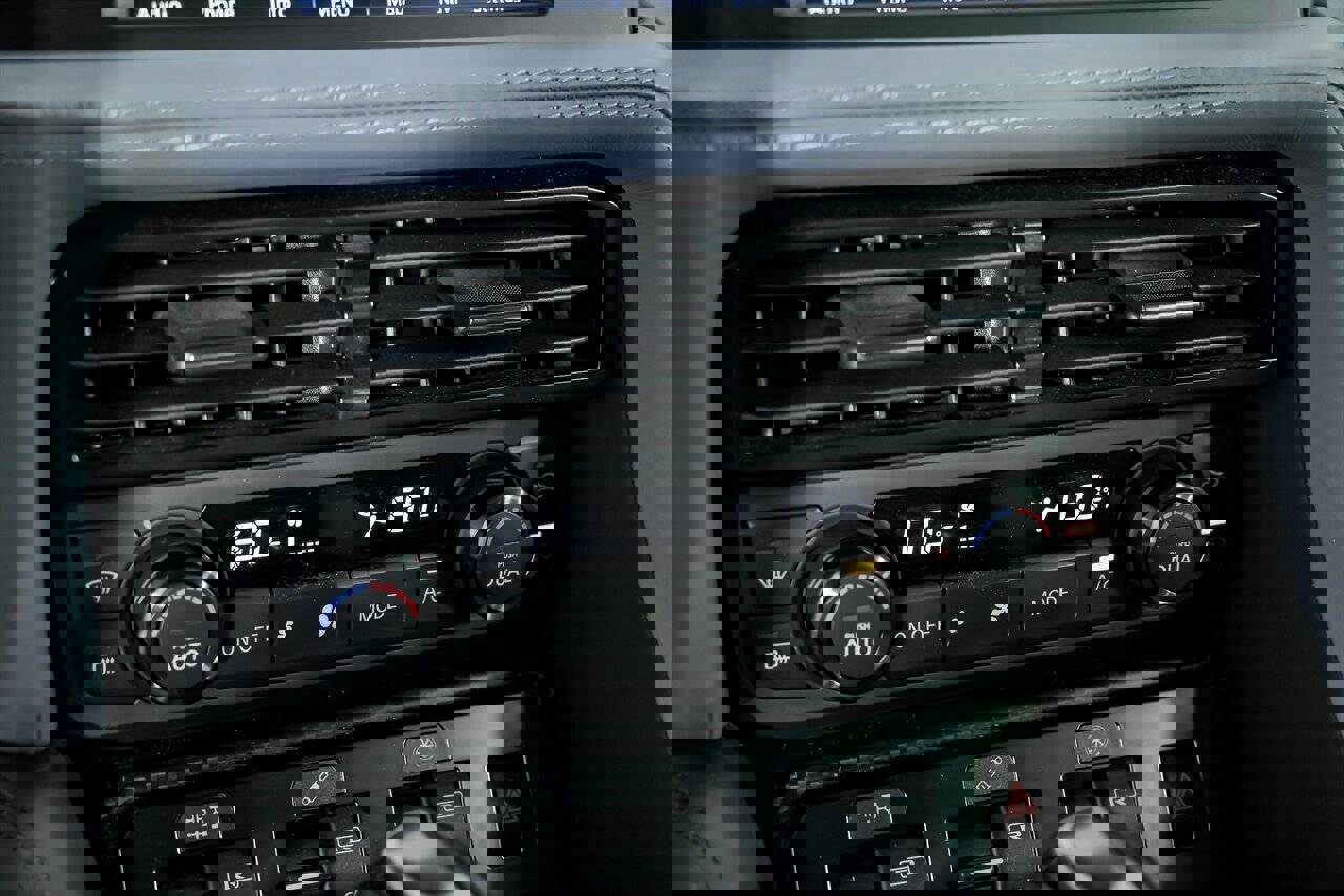 Used 2020 Nissan GT-R Premium image 34