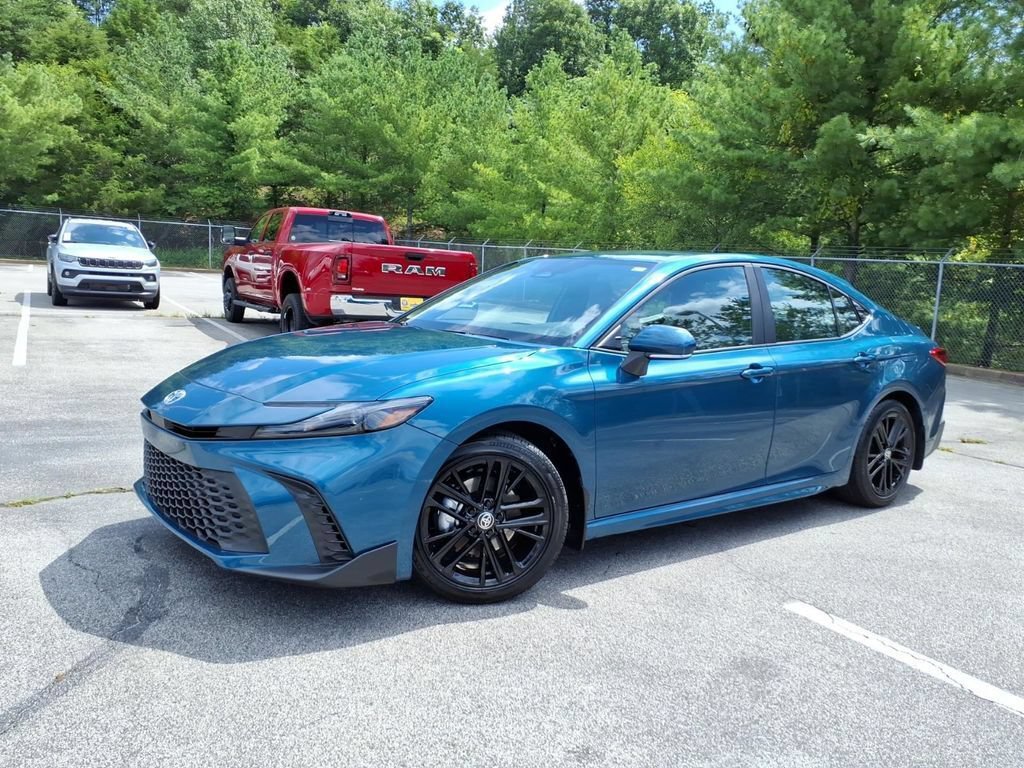 Used 2026 Toyota Camry SE w/ Convenience Package FWD image 2