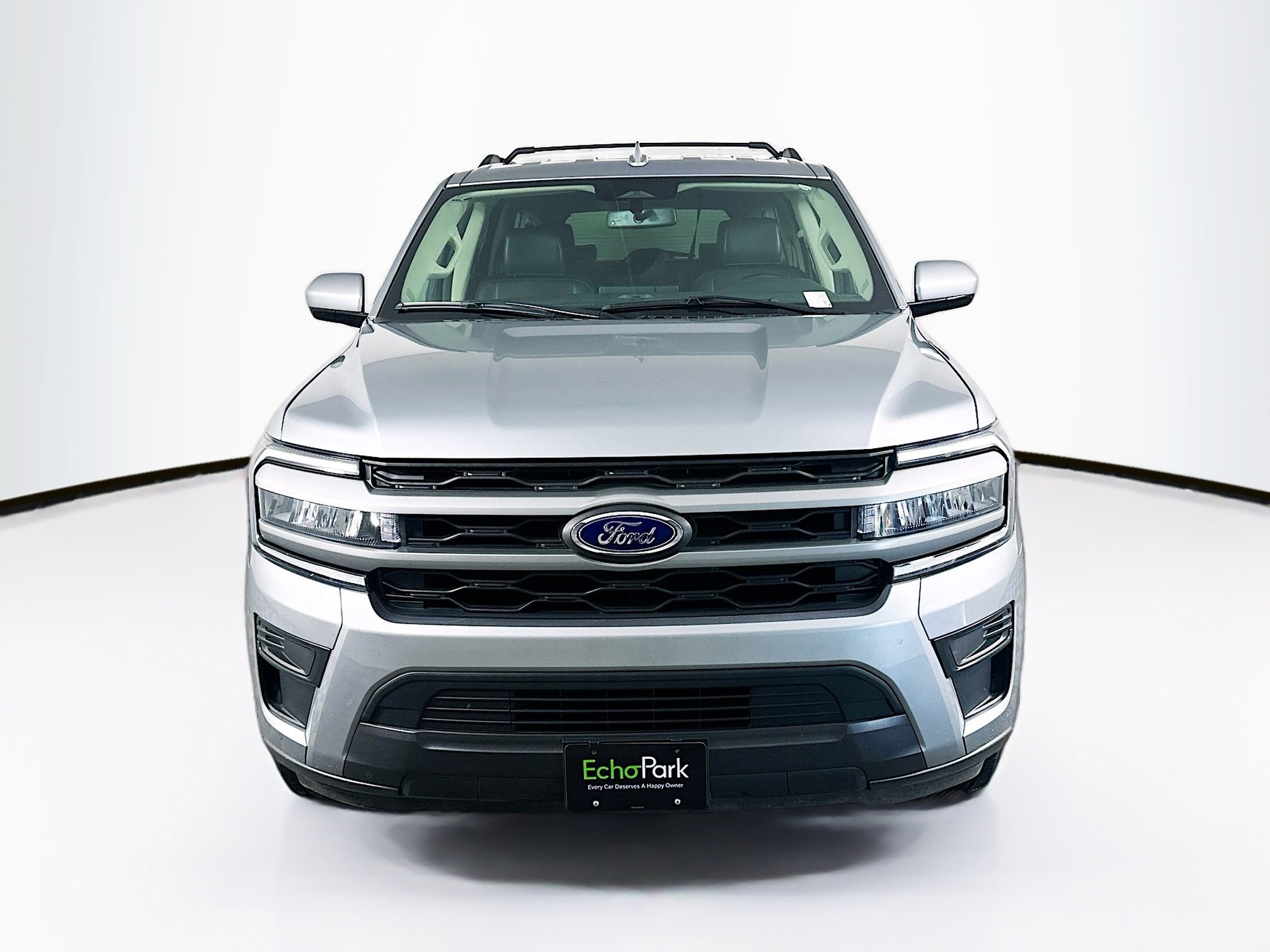 Used 2024 Ford Expedition Max XLT image 2