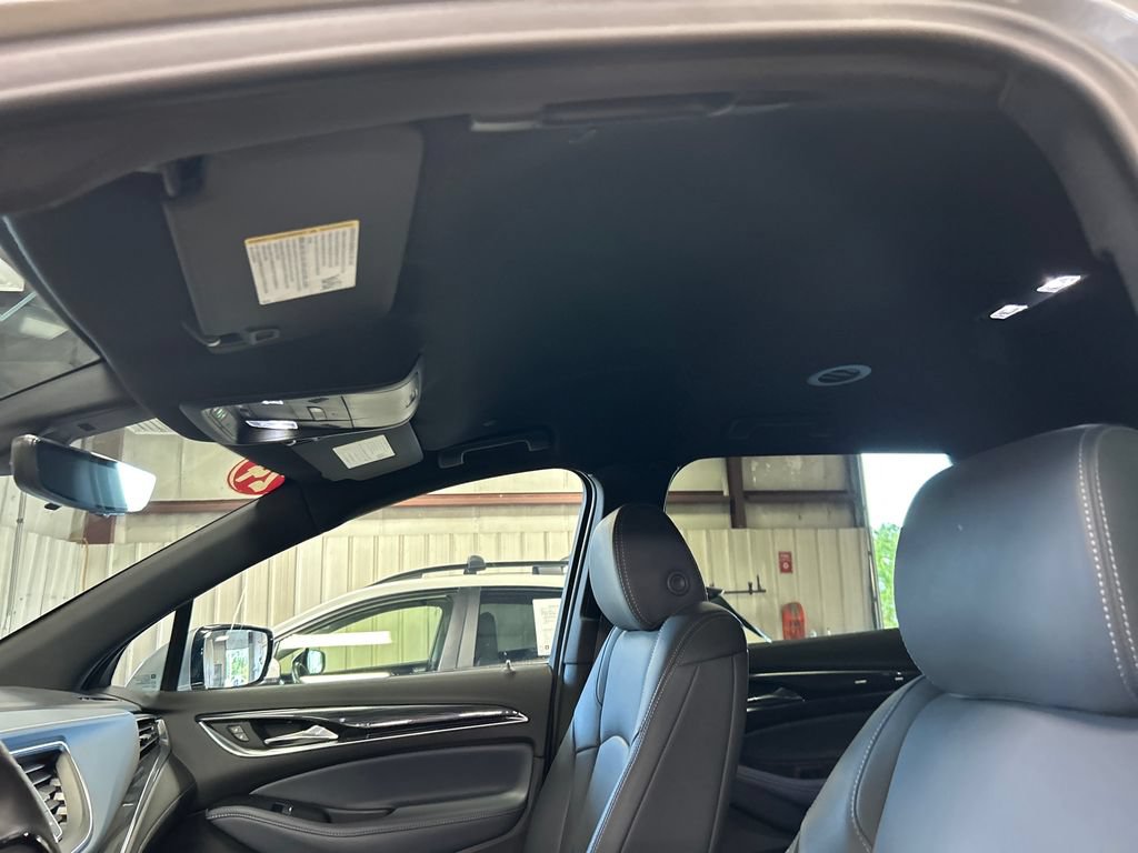 Used 2024 Buick Enclave Premium AWD/4WD image 13