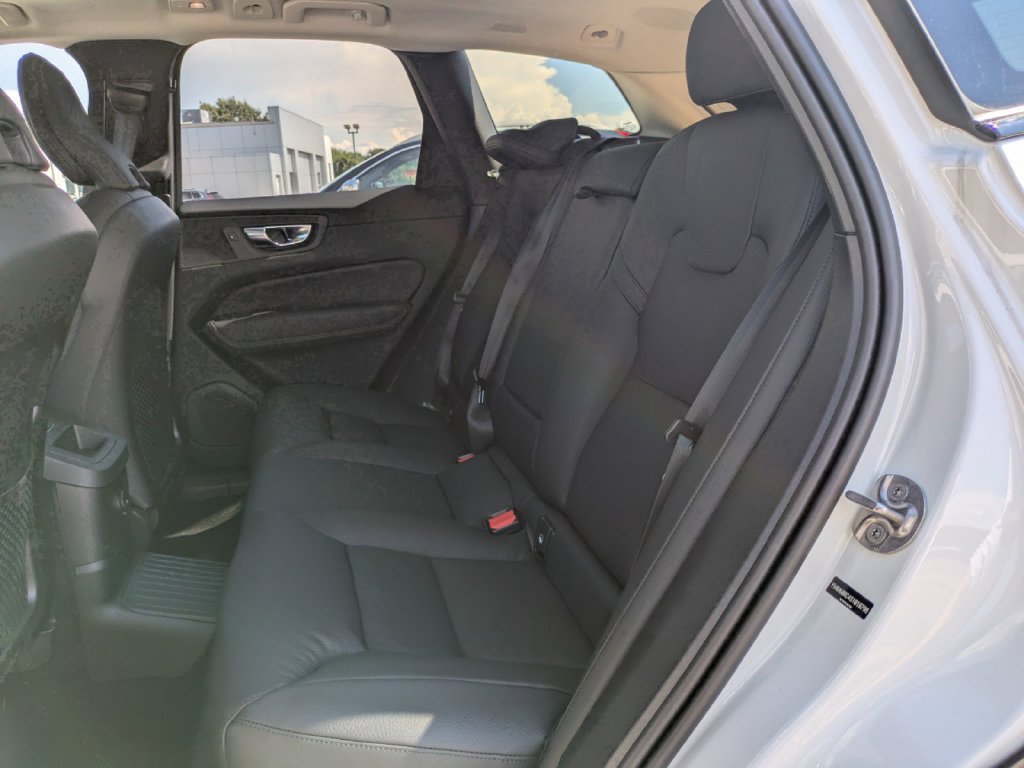New 2025 Volvo XC60 T8 Plus w/ Protection Package Premier AWD/4WD image 15