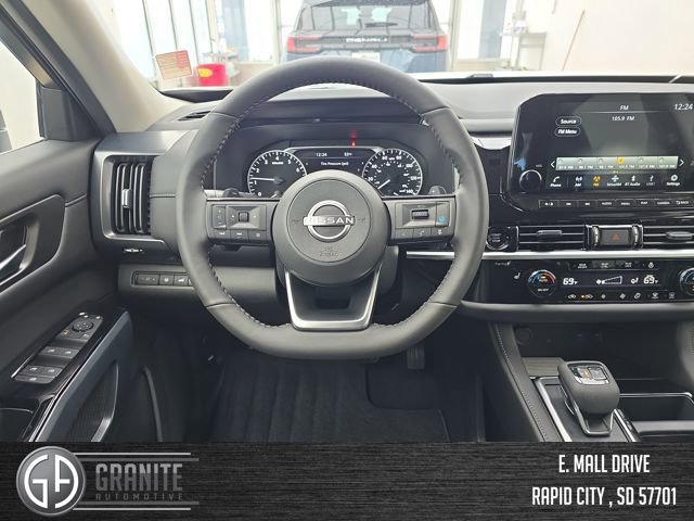 New 2025 Nissan Pathfinder SL AWD/4WD image 13