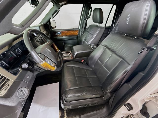 Used 2013 Lincoln Navigator 4WD w/ HD Trailer Tow Pkg image 24