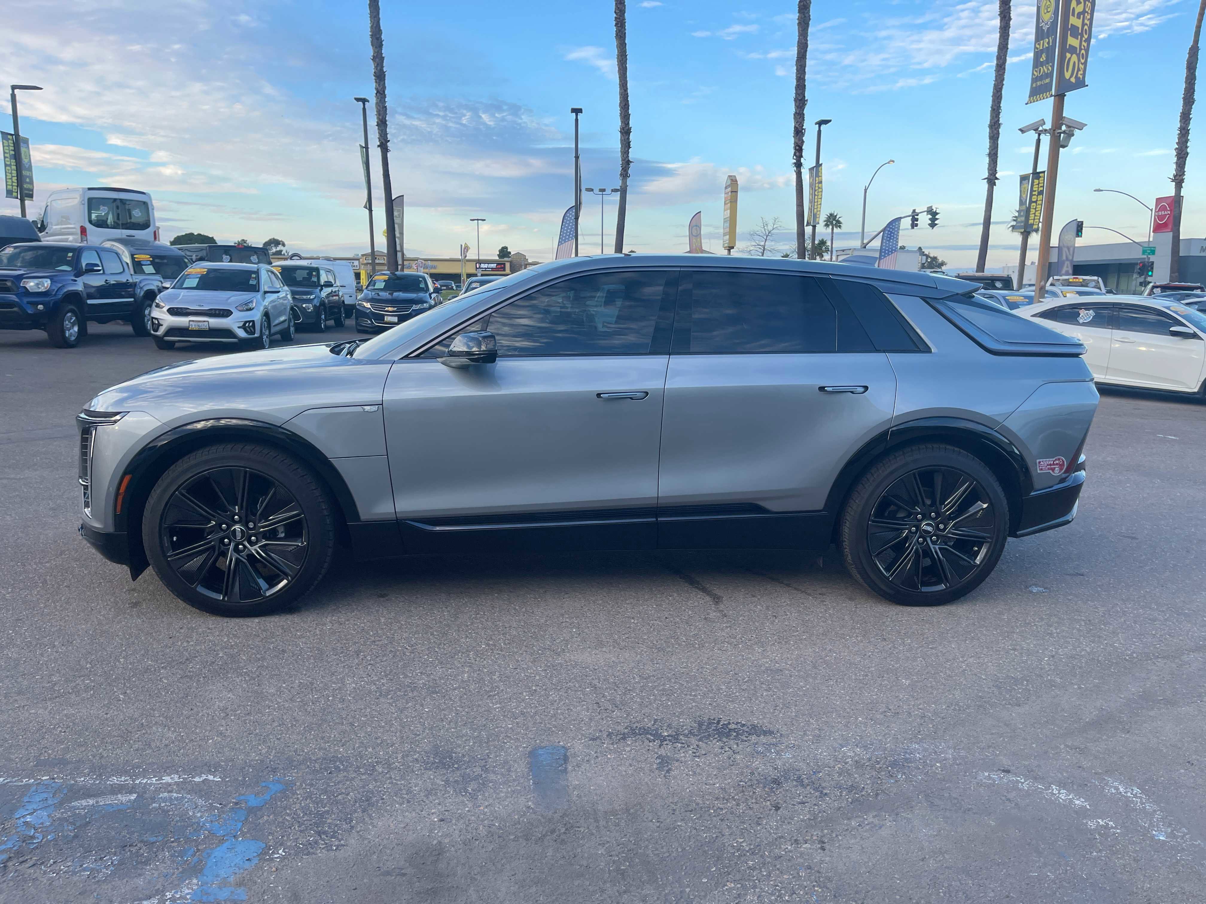 Used 2024 Cadillac Lyriq Sport image 6