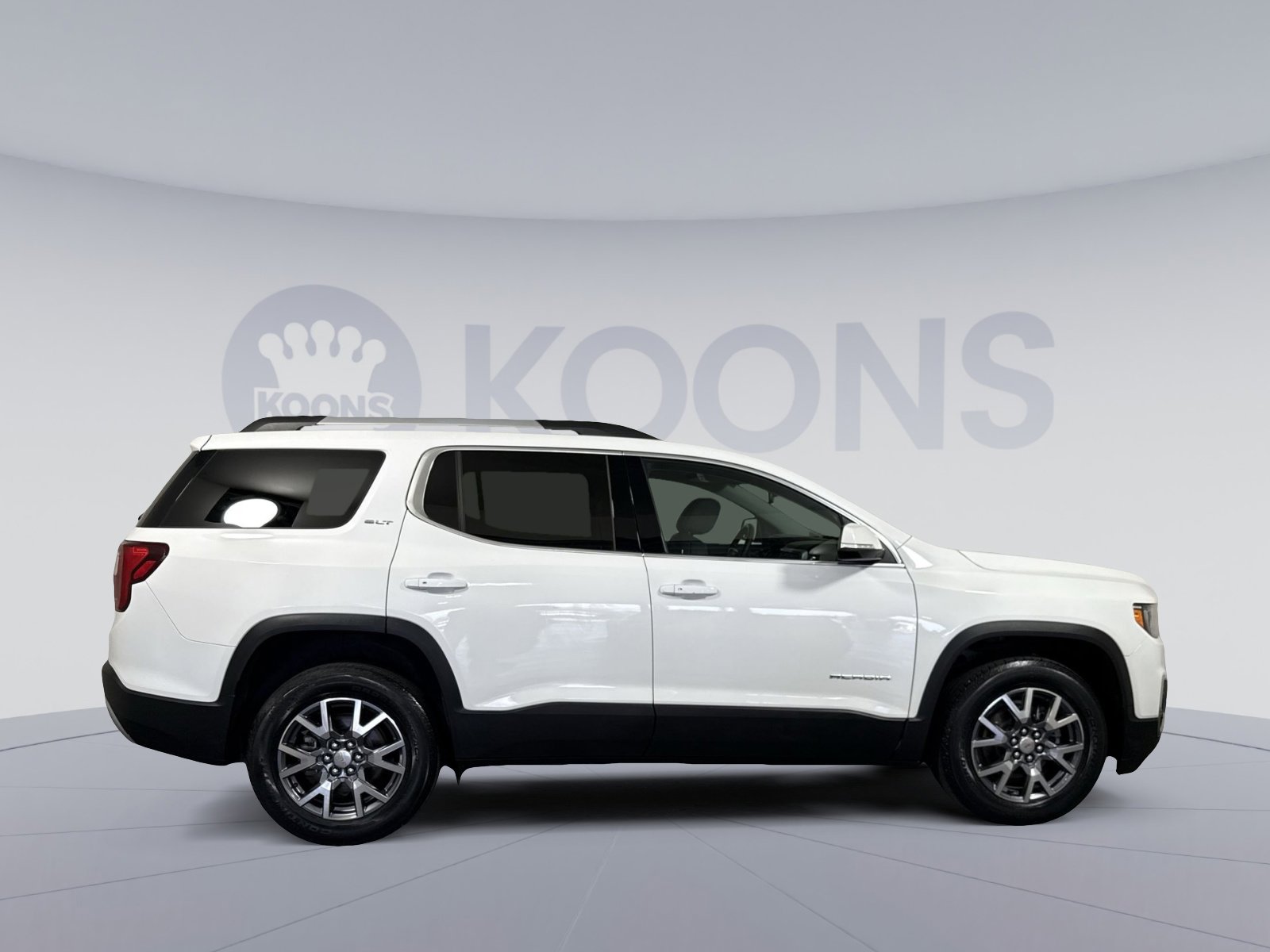 Used 2023 GMC Acadia SLT AWD/4WD image 8