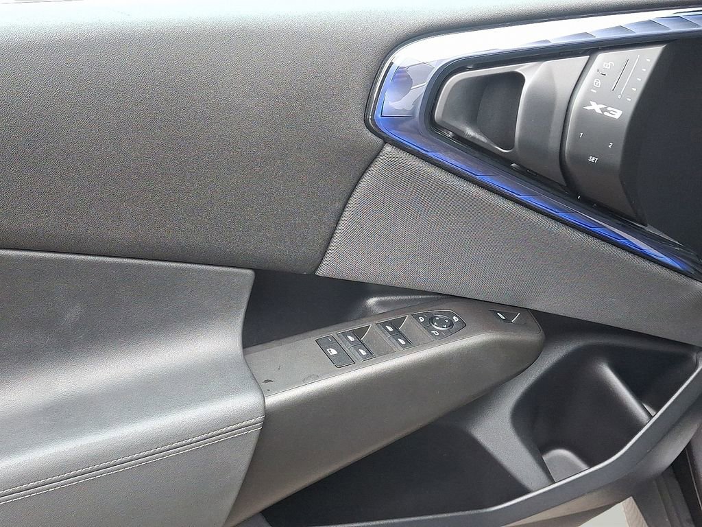 Used 2025 BMW X3 xDrive30i image 12