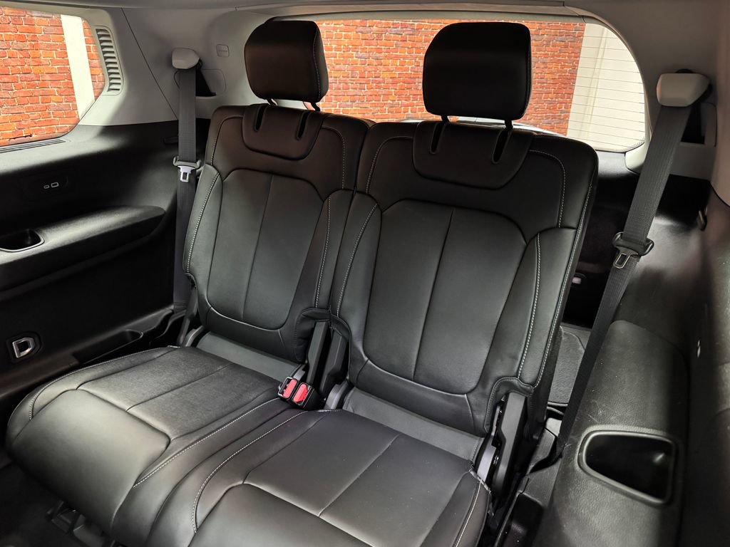 Used 2022 Jeep Grand Cherokee L Limited AWD/4WD image 27