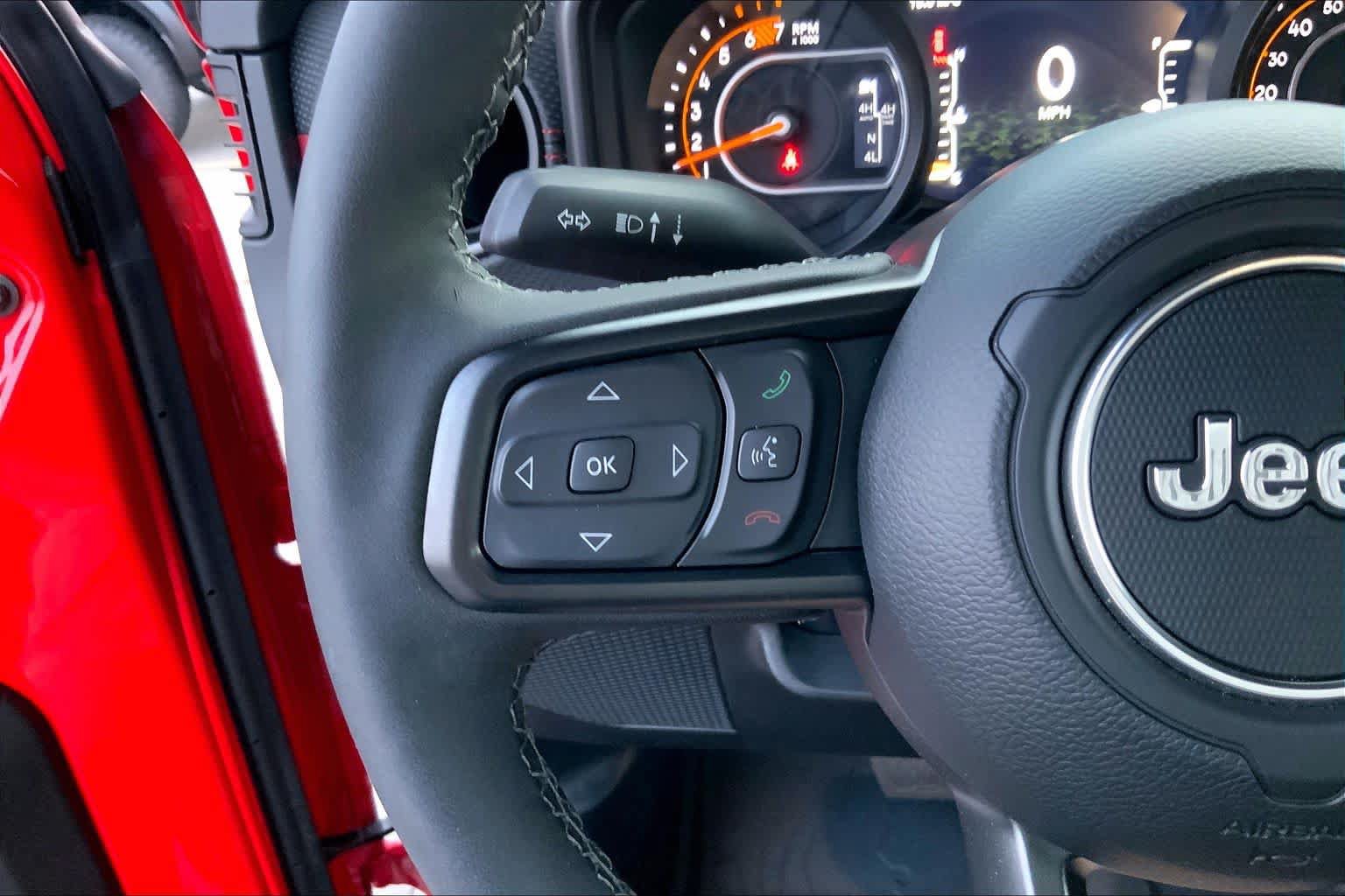 Used 2026 Jeep Wrangler Unlimited Rubicon AWD/4WD image 22