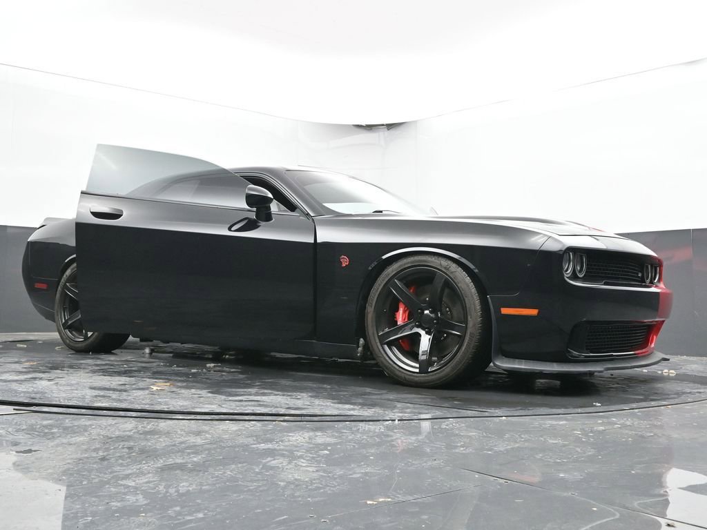 Used 2016 Dodge Challenger SRT Hellcat image 87