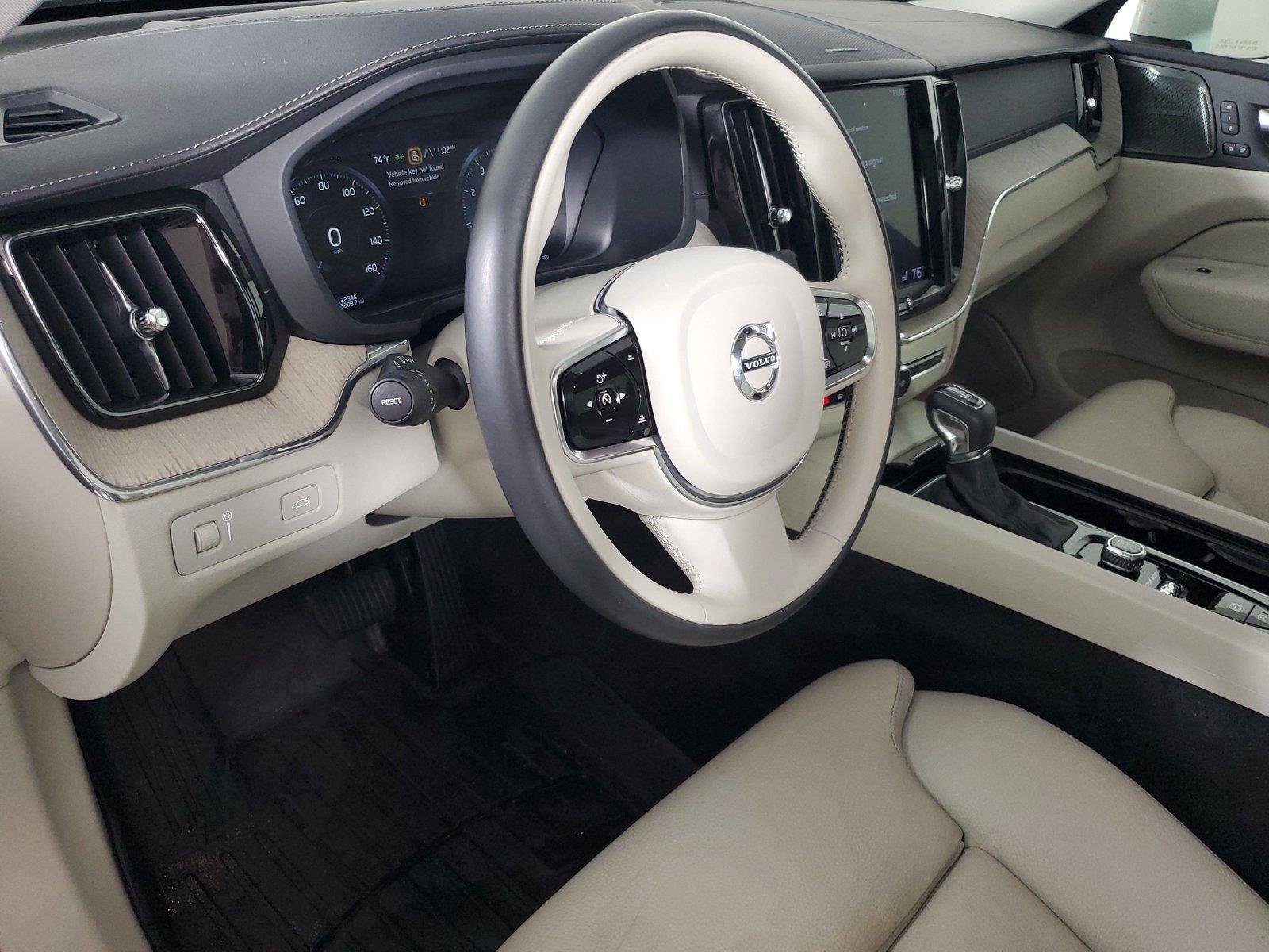 Used 2019 Volvo XC60 T5 Inscription AWD/4WD image 24