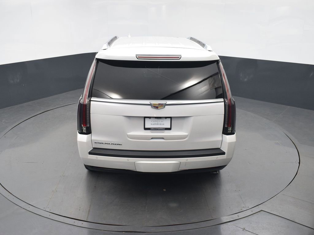 Used 2020 Cadillac Escalade Luxury w/ LPO, Radiant Package AWD/4WD image 46