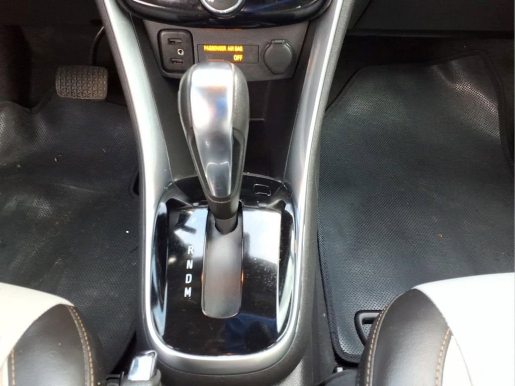 Used 2020 Chevrolet Trax Premier w/ LPO, Cargo Package AWD/4WD image 21