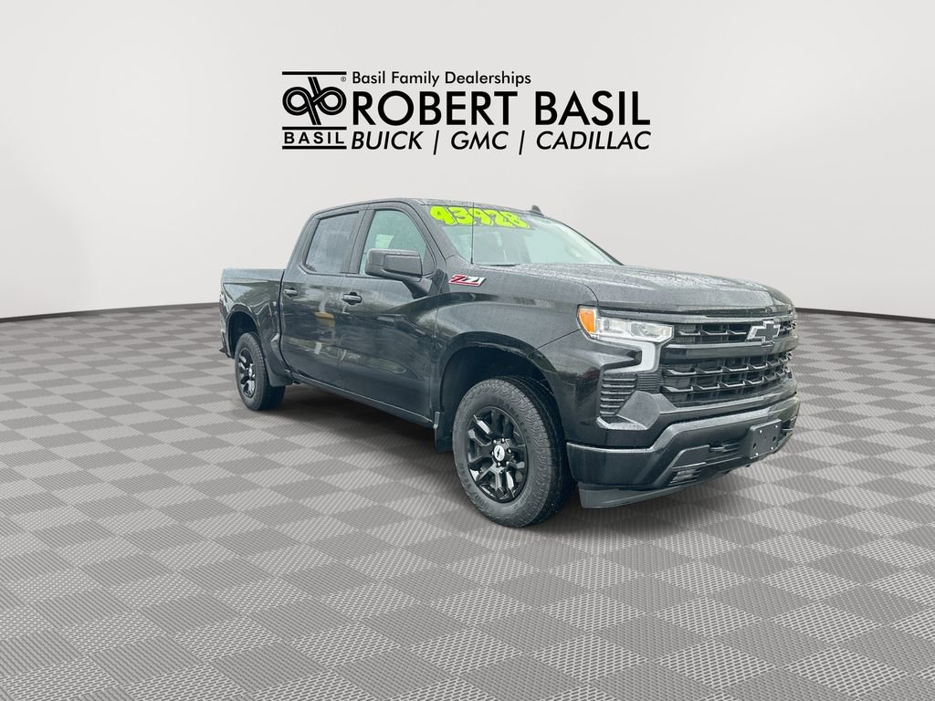 Used 2022 Chevrolet Silverado 1500 RST w/ Z71 Off-Road Package AWD/4WD image 2