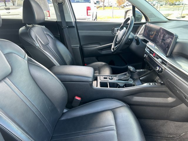 Used 2024 Kia Sorento S image 34