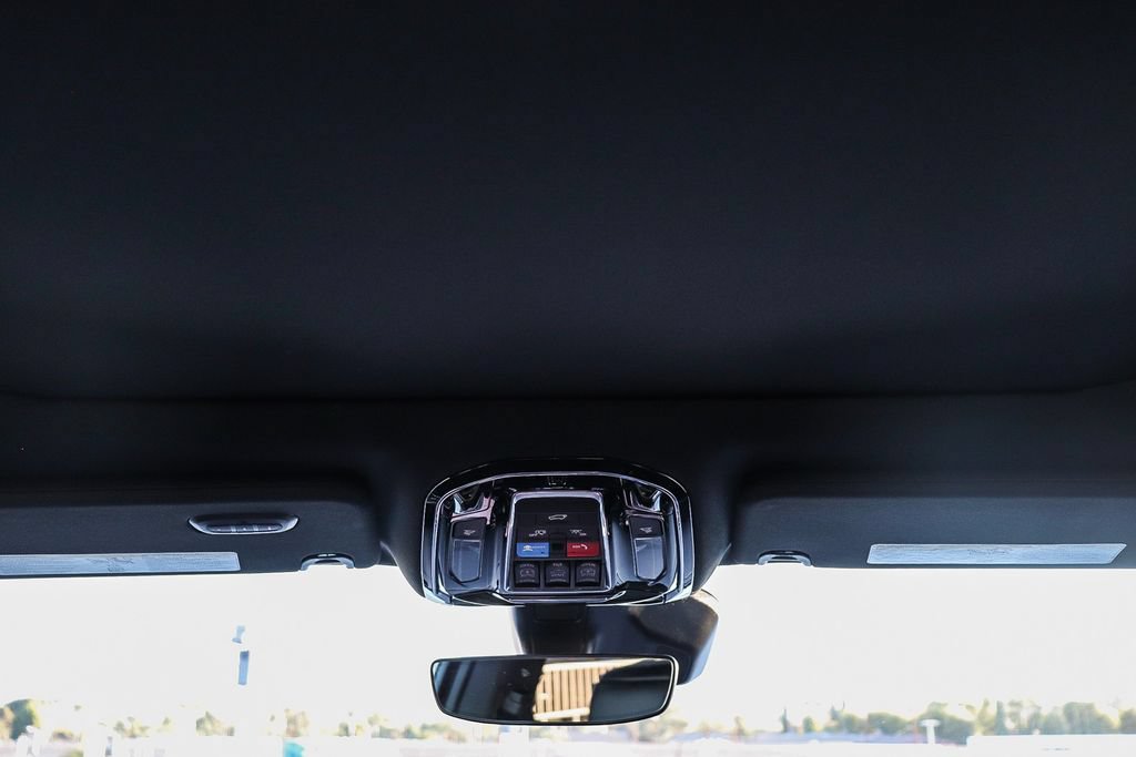 New 2026 Jeep Grand Wagoneer Summit AWD/4WD image 18