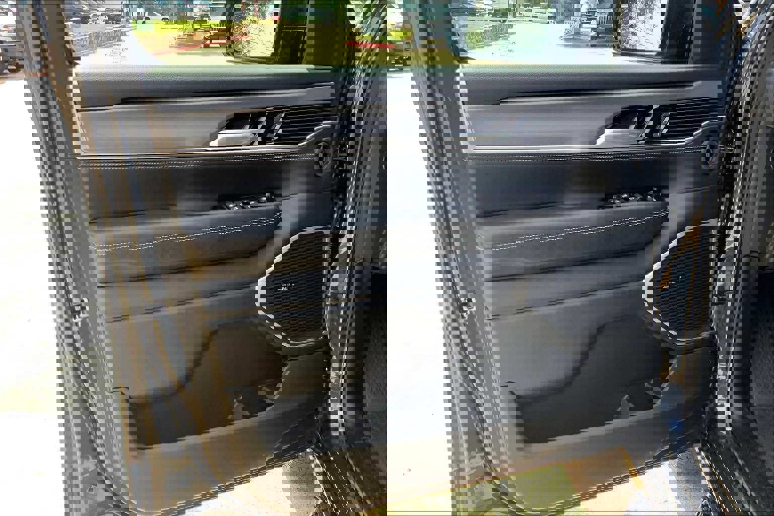 New 2025 Jeep Wagoneer 4WD w/ Convenience Group I image 10