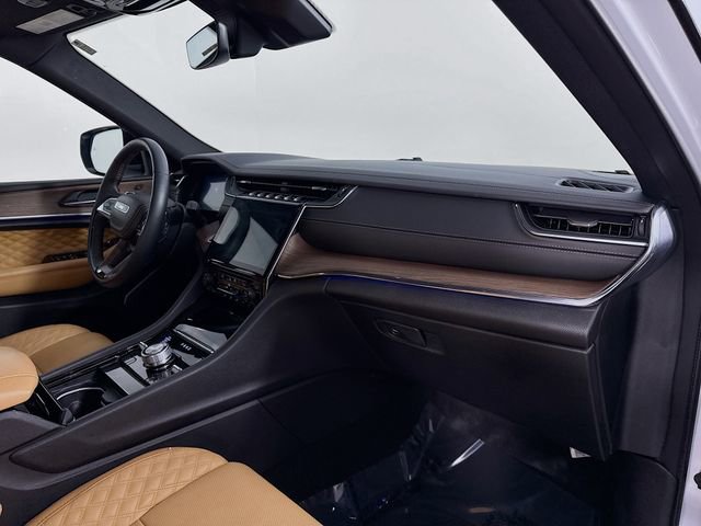 Used 2024 Jeep Grand Cherokee L Summit image 29