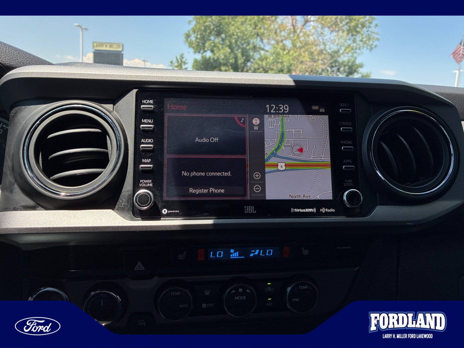 Used 2020 Toyota Tacoma TRD Off-Road w/ TRD Premium Off Road Package AWD/4WD image 12
