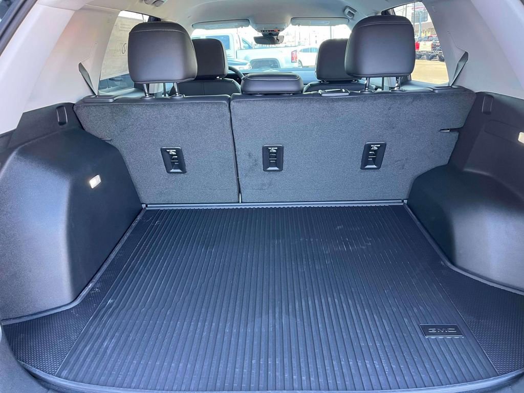 New 2026 GMC Terrain Denali w/ LPO, Floor Liner Package image 17