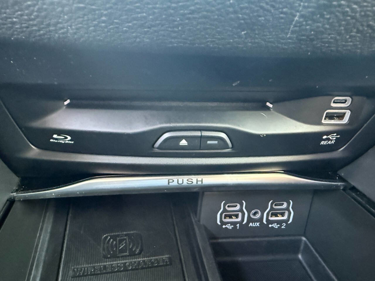 Used 2023 Chrysler Pacifica Pinnacle image 50