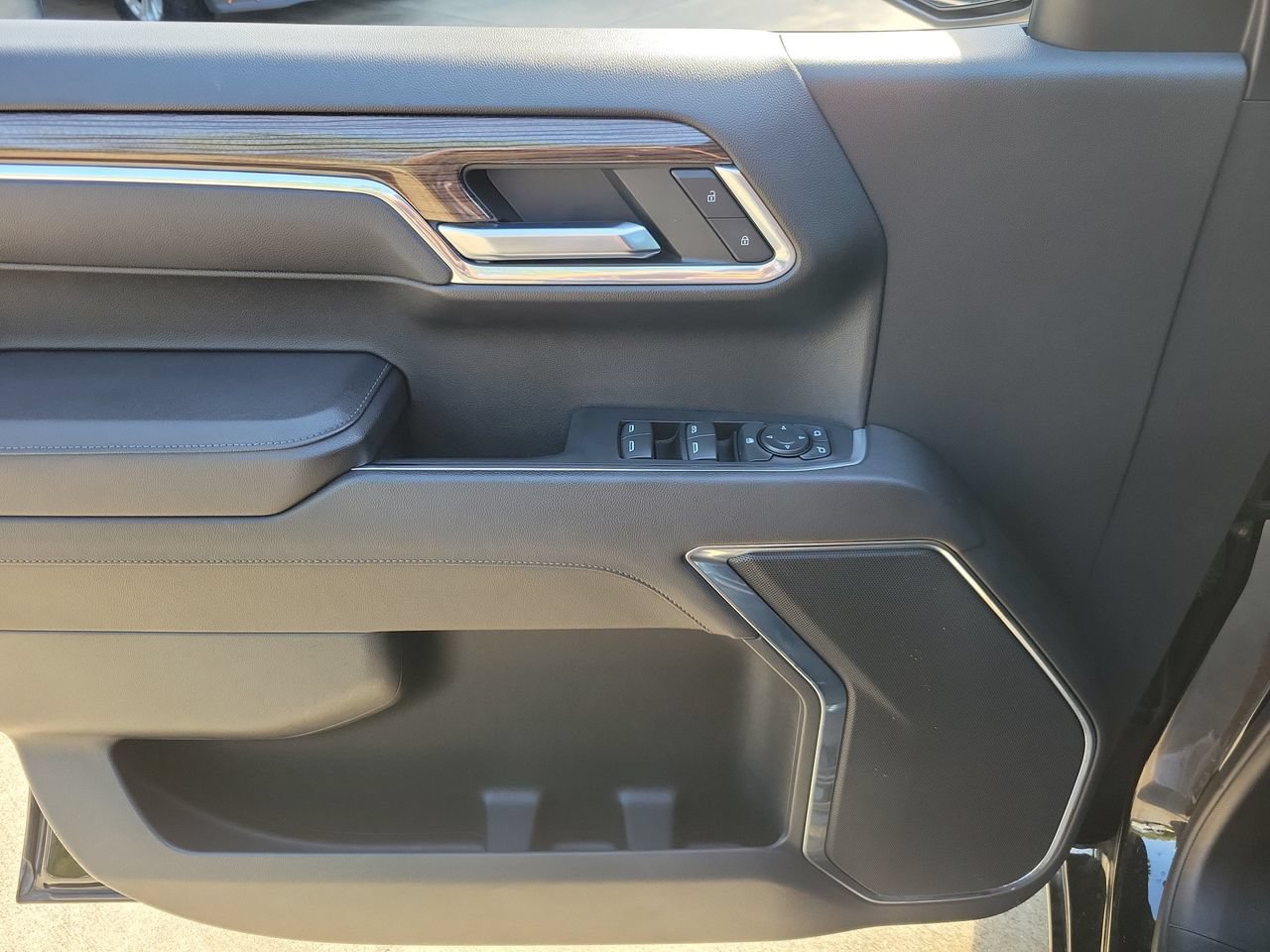Certified 2023 Chevrolet Silverado 1500 RST AWD/4WD image 13