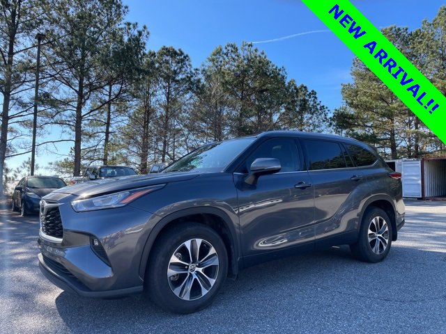 Used 2020 Toyota Highlander XLE image 5