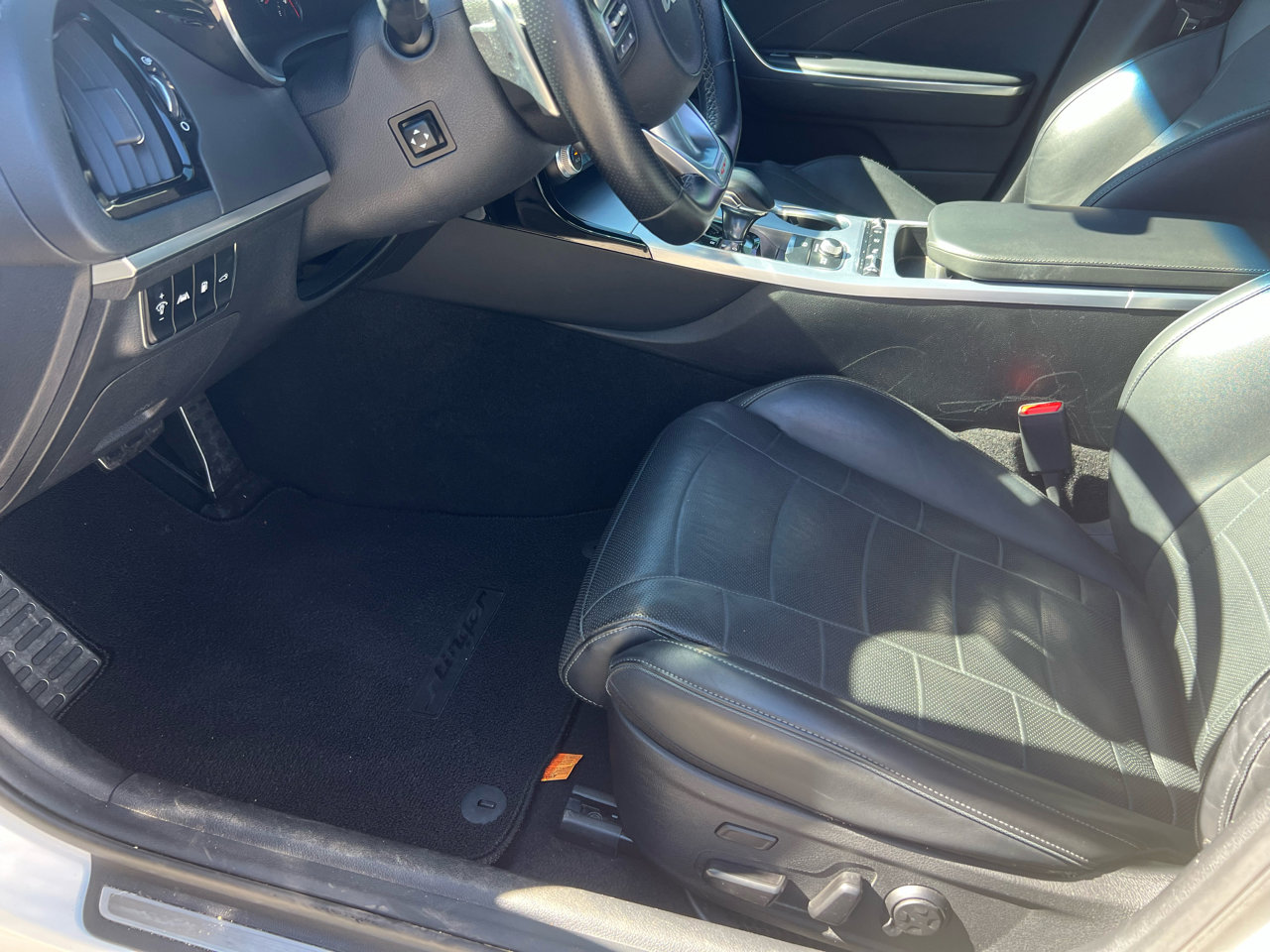 Used 2022 Kia Stinger GT2 image 28