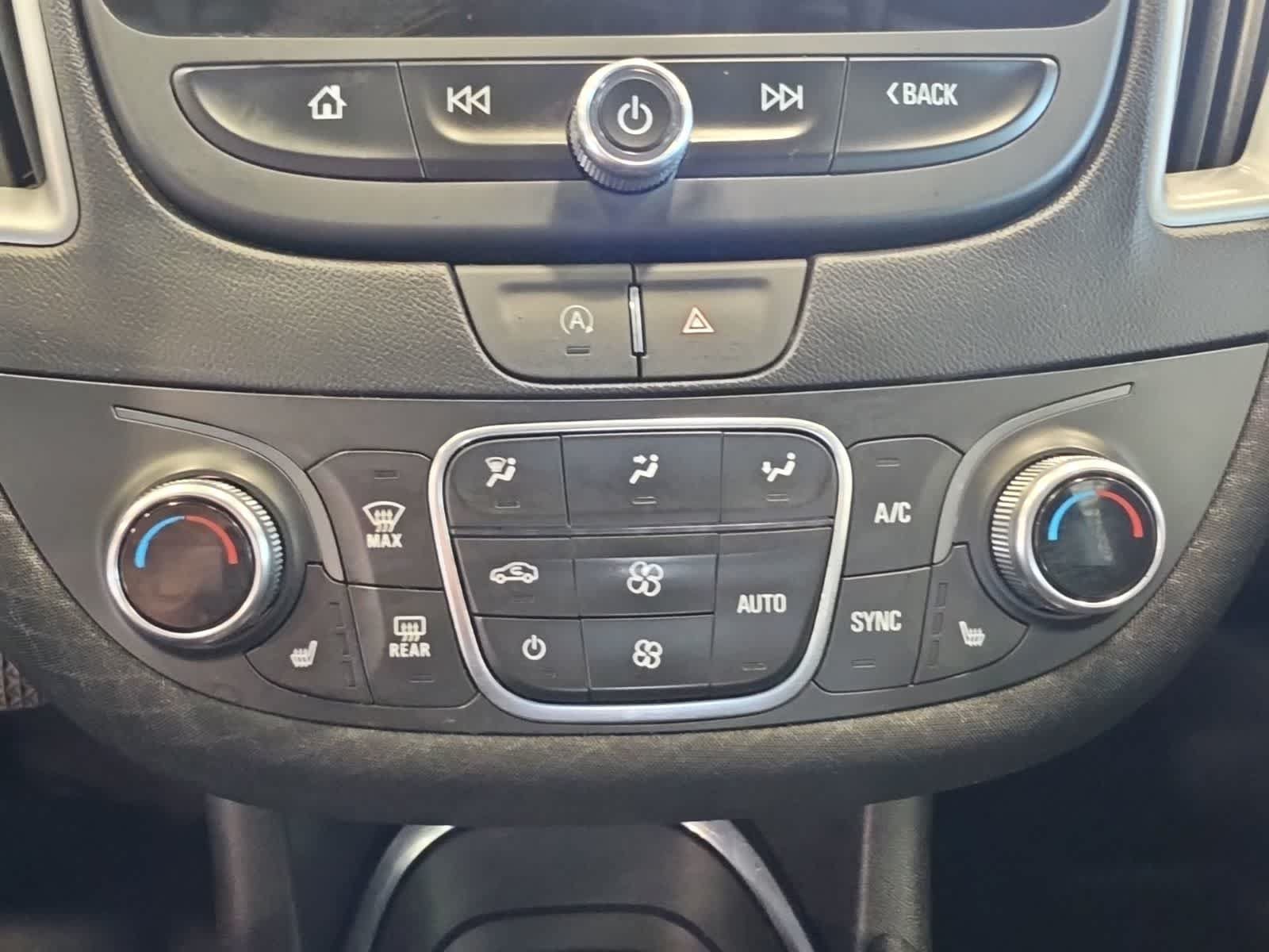 Used 2023 Chevrolet Malibu LT FWD image 23