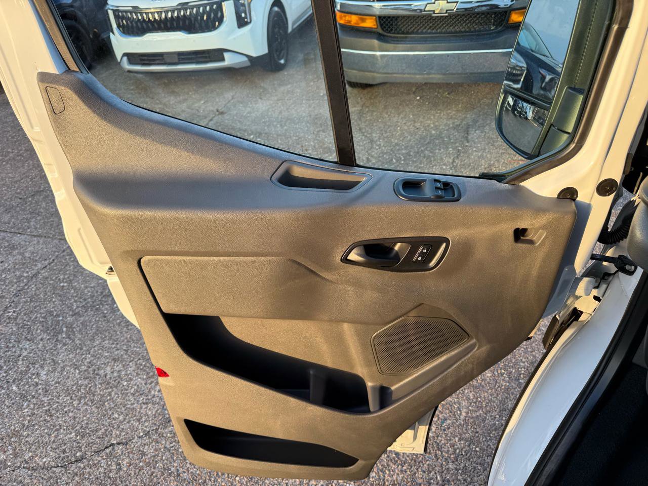 Used 2021 Ford Transit 350 XLT RWD image 13