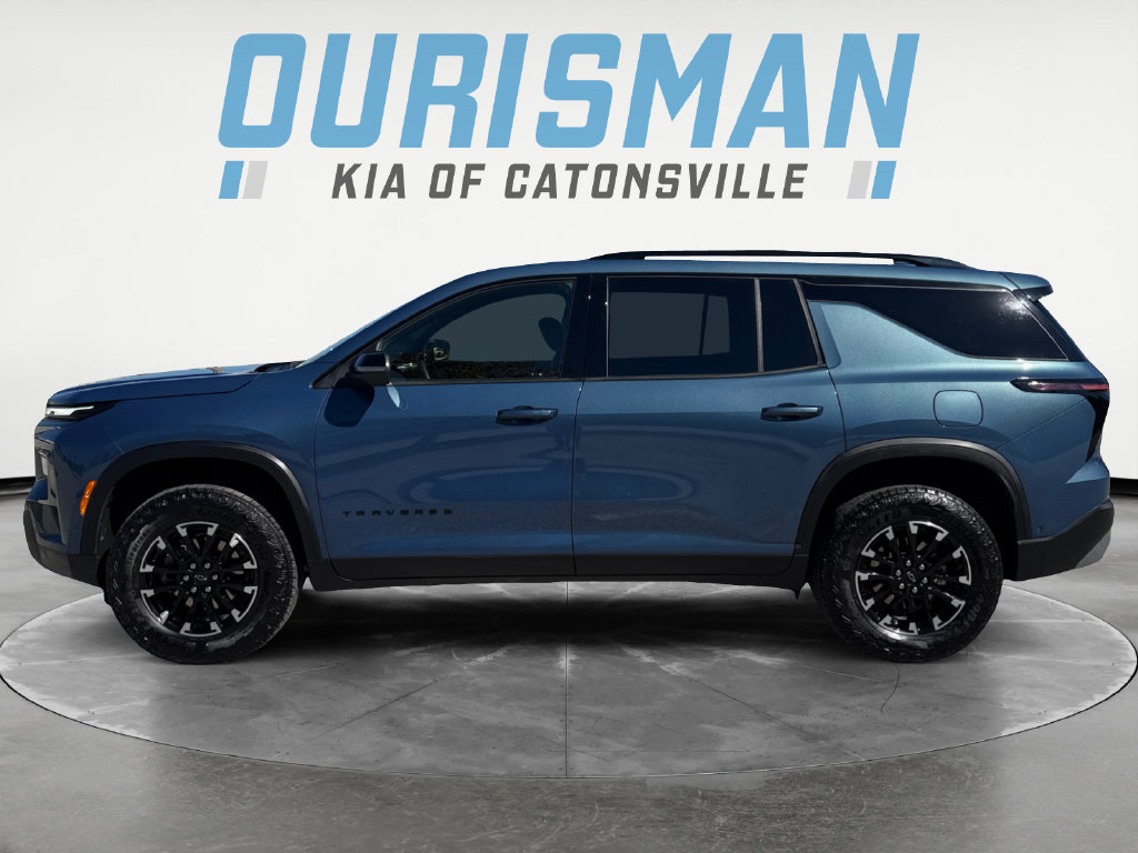 Used 2024 Chevrolet Traverse Z71 w/ Enhanced Driving Package AWD/4WD image 3