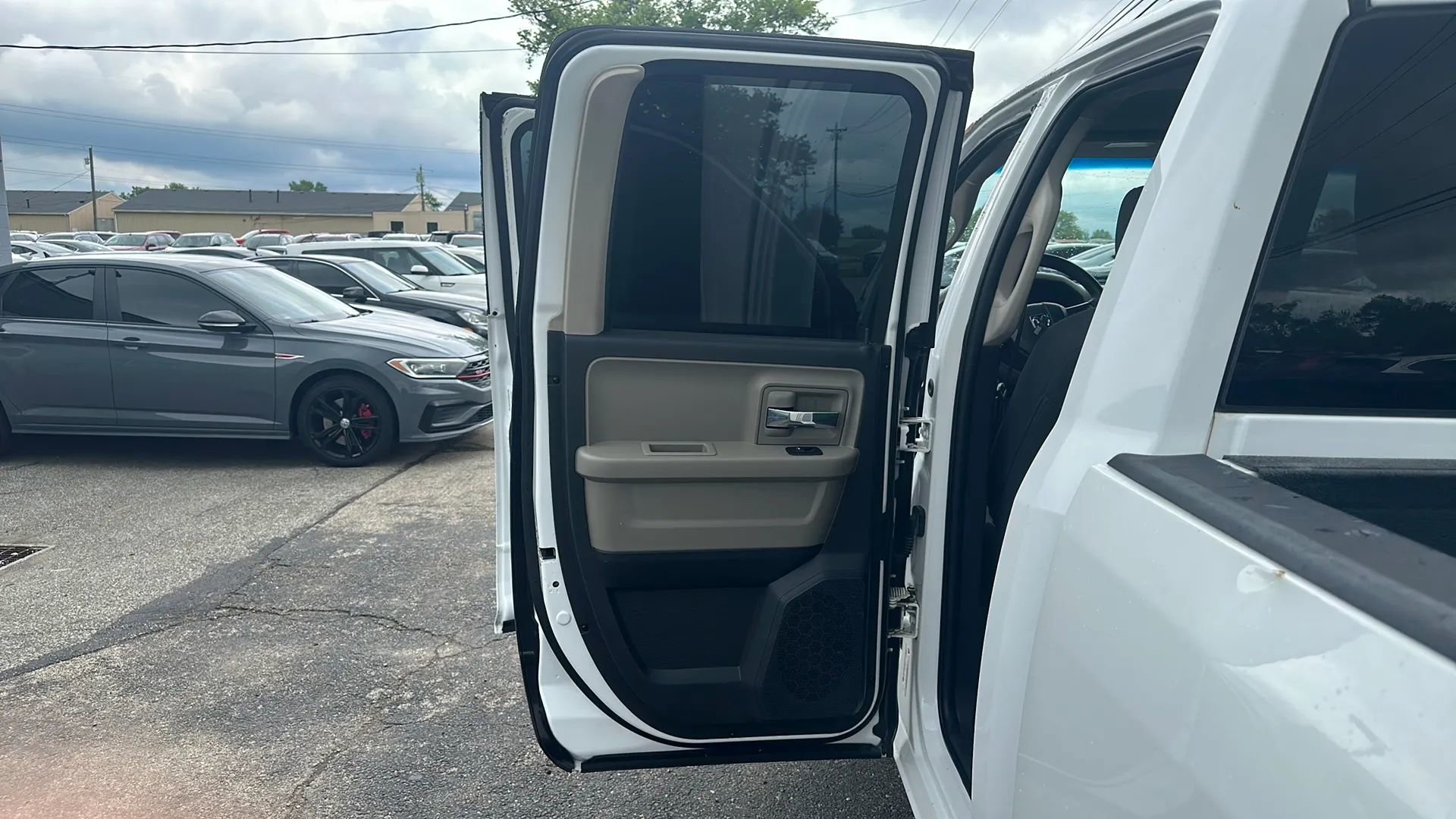 Used 2012 RAM 1500 Classic SLT image 10