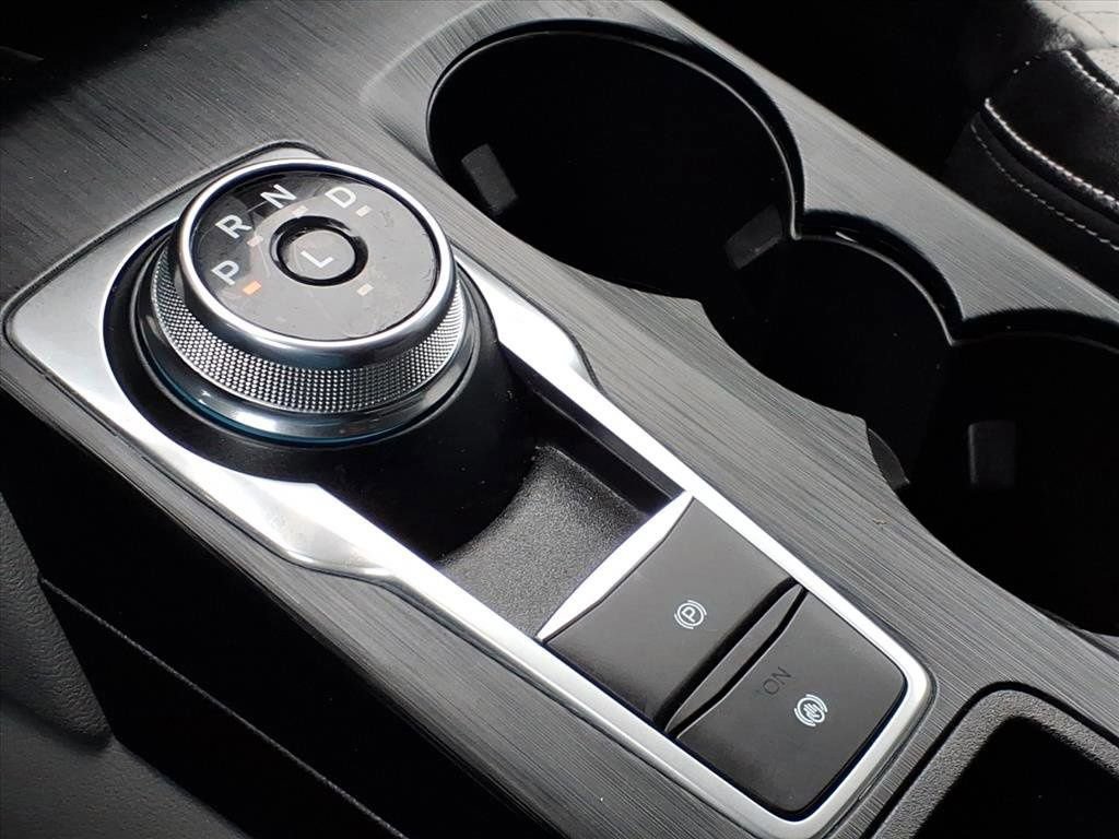 Certified 2023 Ford Escape Platinum w/ Premium Technology Package image 21