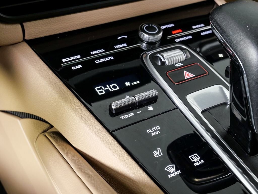 Certified 2023 Porsche Cayenne Platinum Edition AWD/4WD image 18