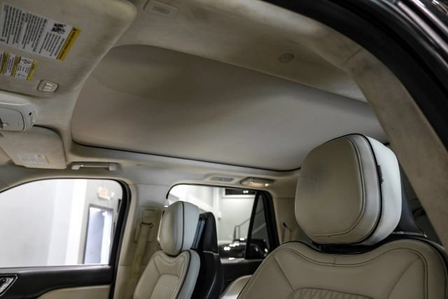 Used 2020 Lincoln Navigator Black Label w/ Cargo Convenience Package AWD/4WD image 7