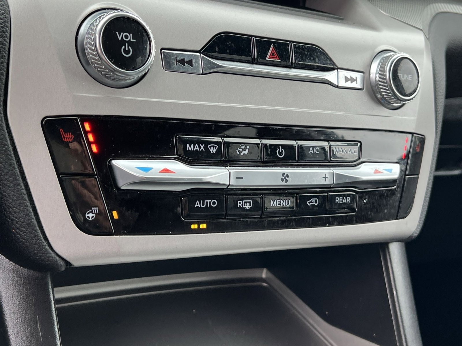 Certified 2023 Ford Explorer XLT w/ Equipment Group 202A image 20