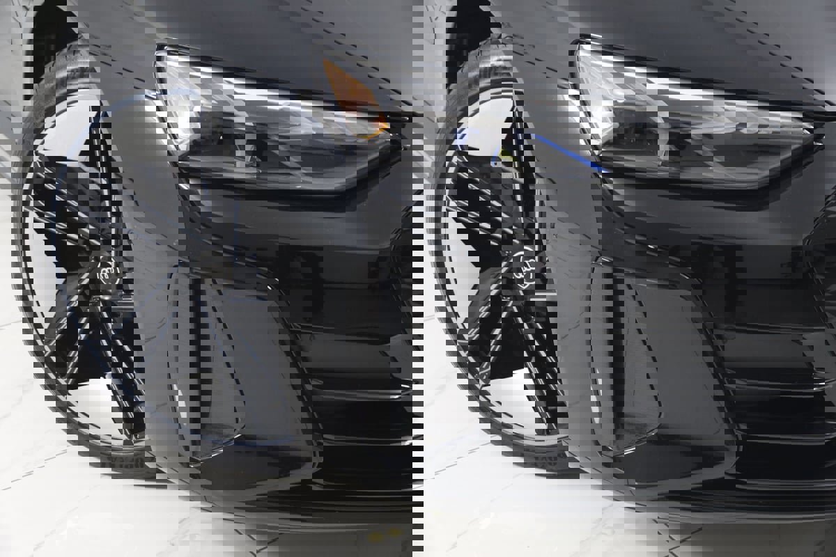 Used 2024 Audi RS e-tron GT w/ Carbon Performance Package image 25