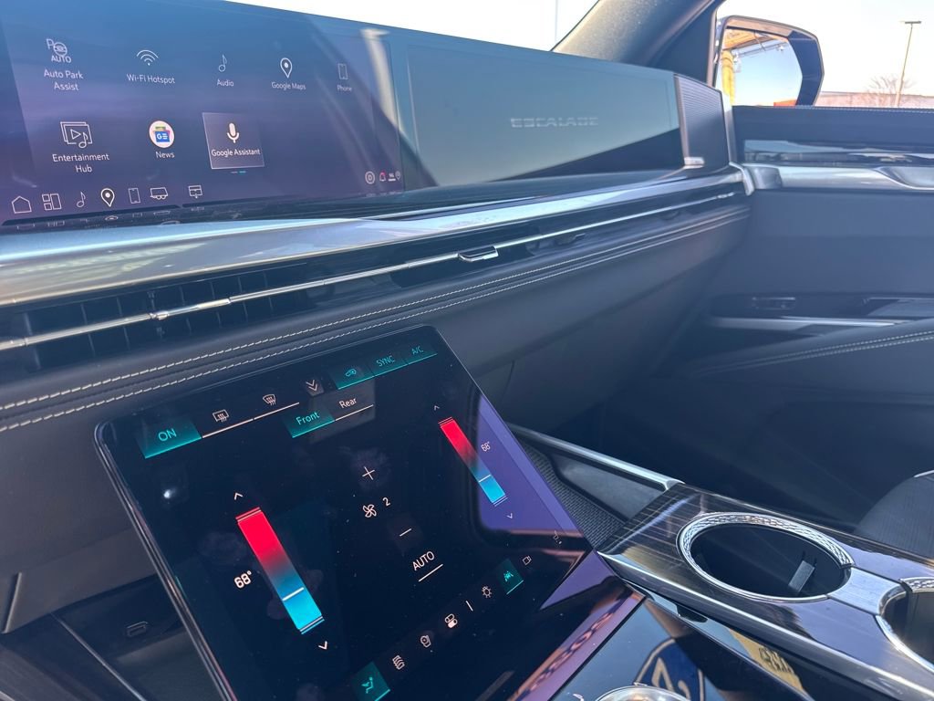 Certified 2025 Cadillac Escalade Premium Luxury image 21