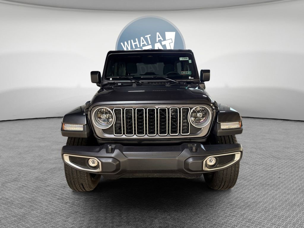 Used 2025 Jeep Wrangler Unlimited Sahara image 9