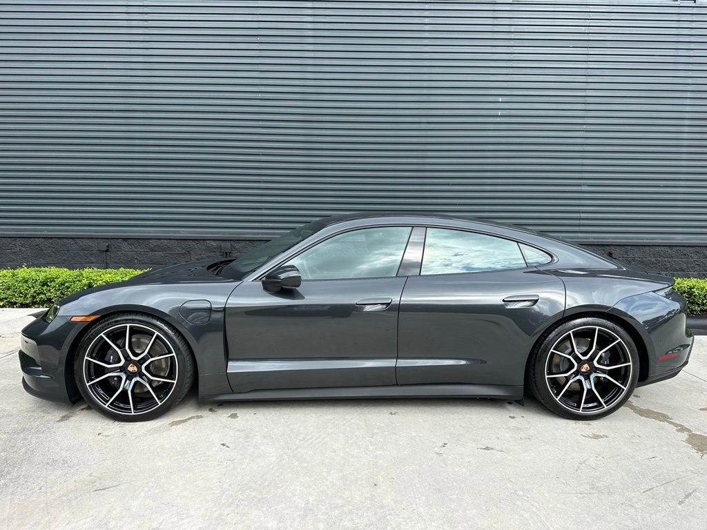 Used 2025 Porsche Taycan image 2