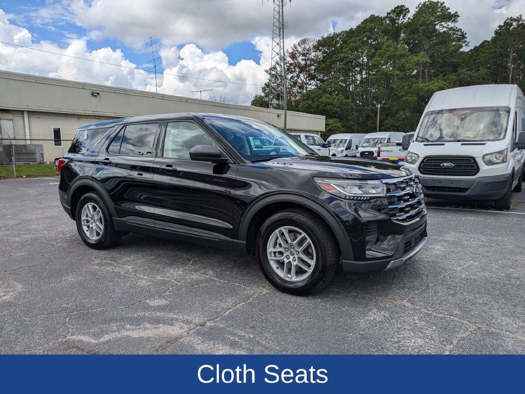 Certified 2026 Ford Explorer Active RWD image 2