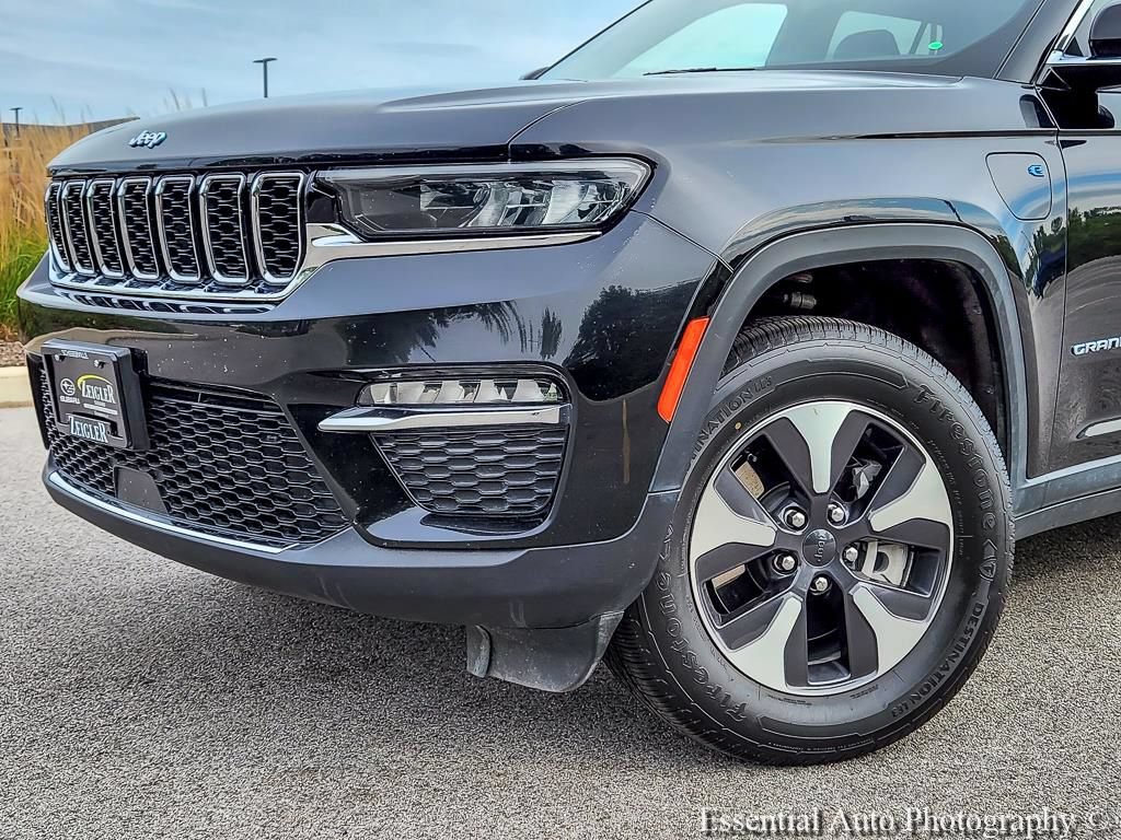 Used 2024 Jeep Grand Cherokee Limited 4xe AWD/4WD image 4