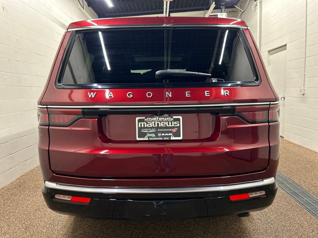 Used 2025 Jeep Wagoneer Series III w/ Premium Group I AWD/4WD image 3