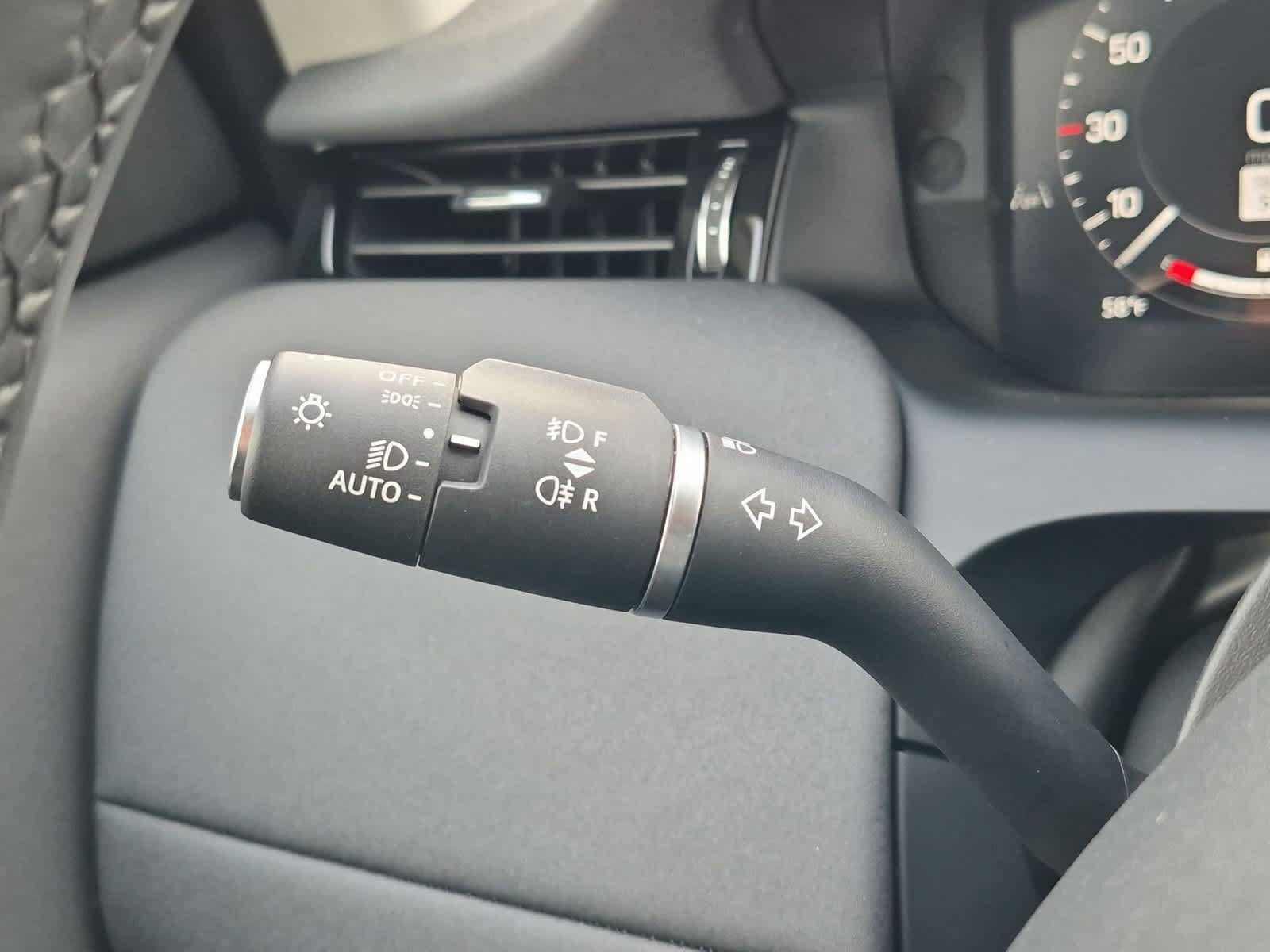 Used 2025 Land Rover Discovery Sport S AWD/4WD image 28