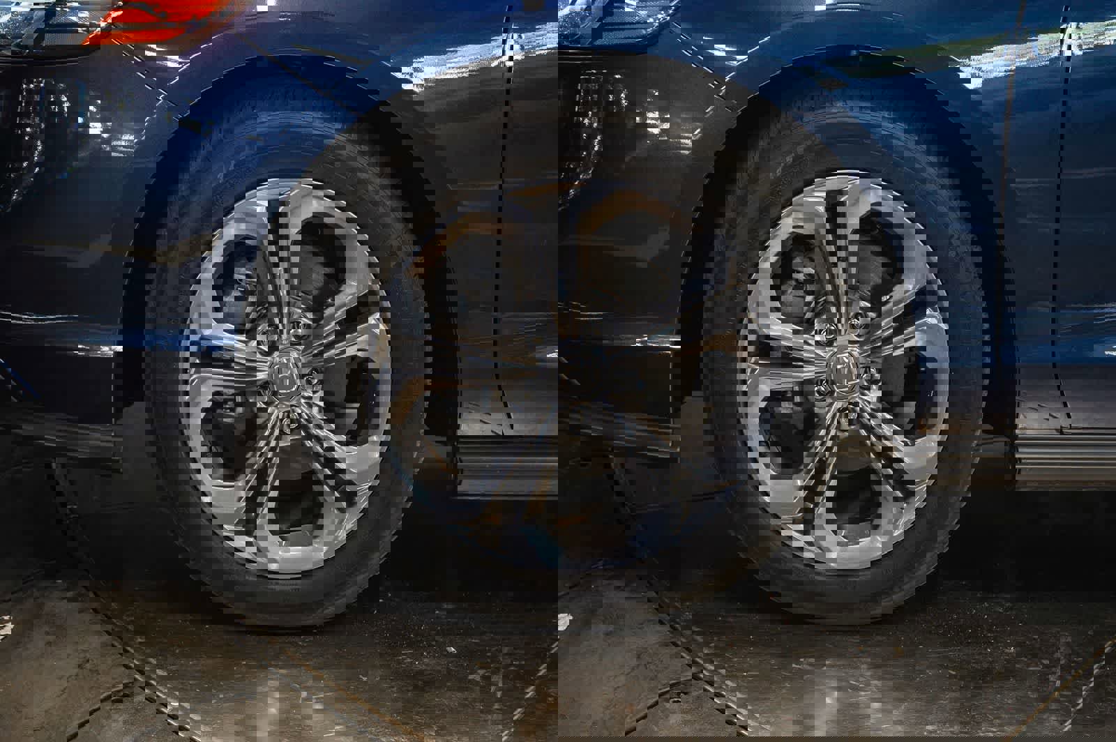 Used 2023 Honda Accord EX image 9