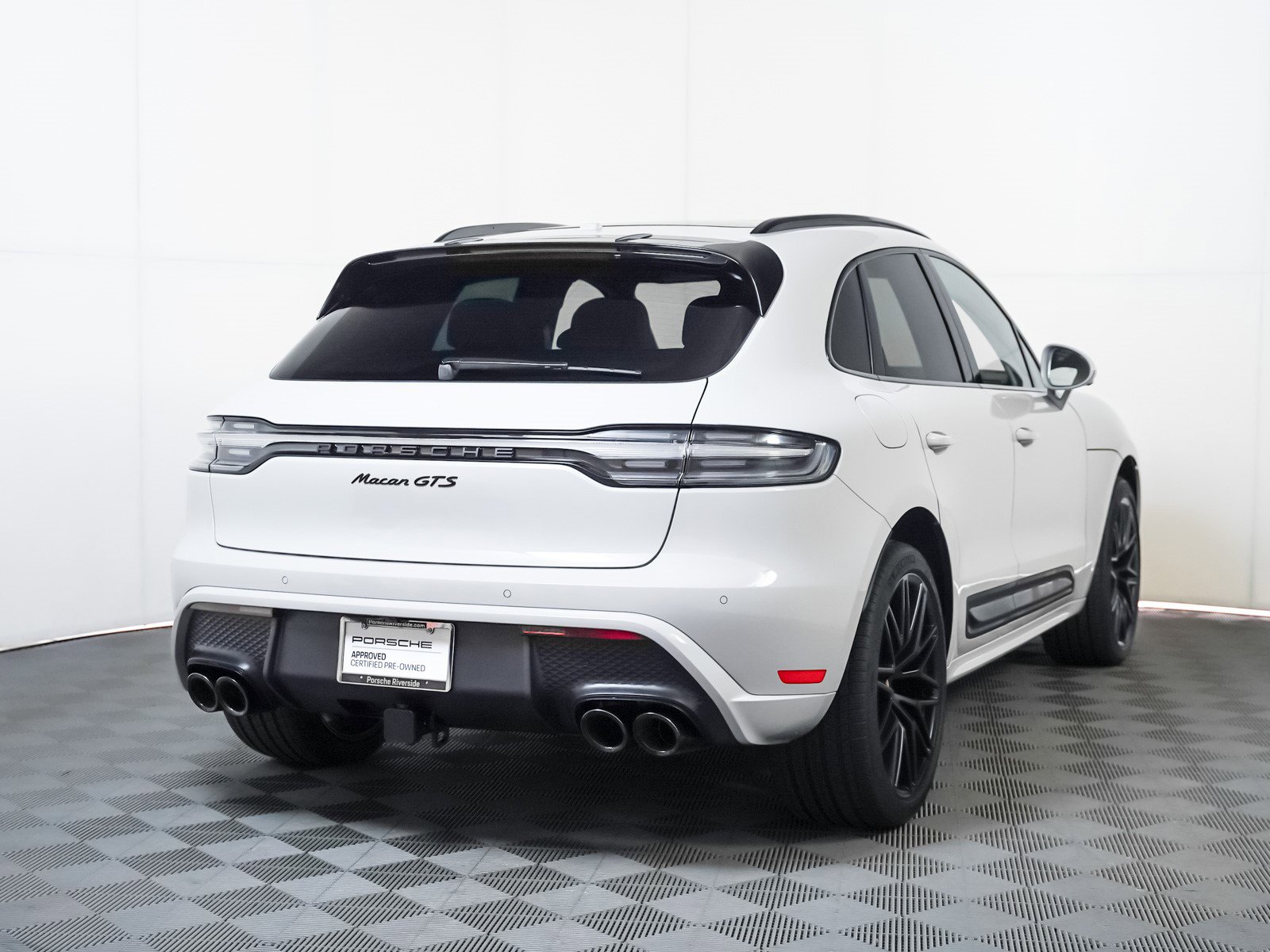Used 2026 Porsche Macan GTS image 10