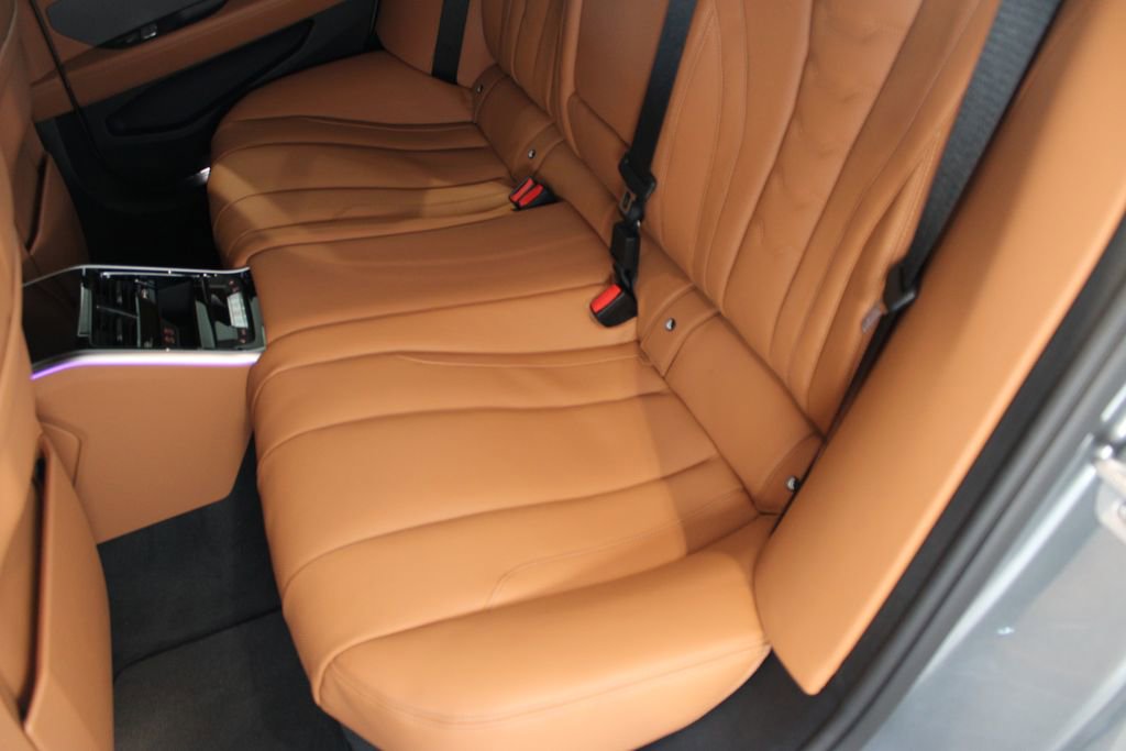 New 2025 BMW 840i xDrive w/ M Sport Professional Package image 19