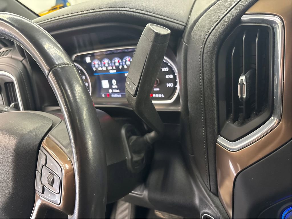 Used 2021 Chevrolet Silverado 1500 High Country image 33
