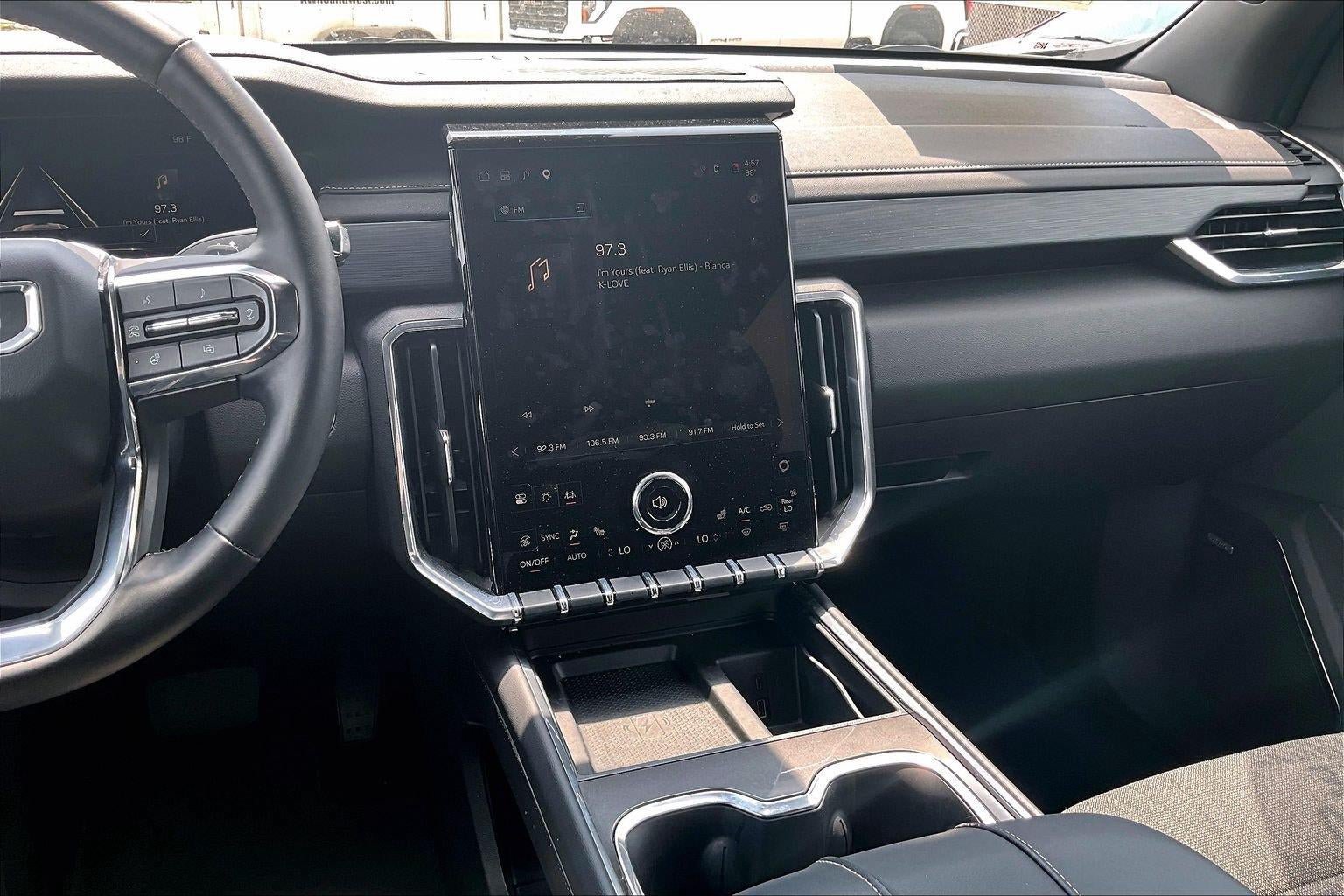 Used 2025 GMC Acadia Elevation AWD/4WD image 6