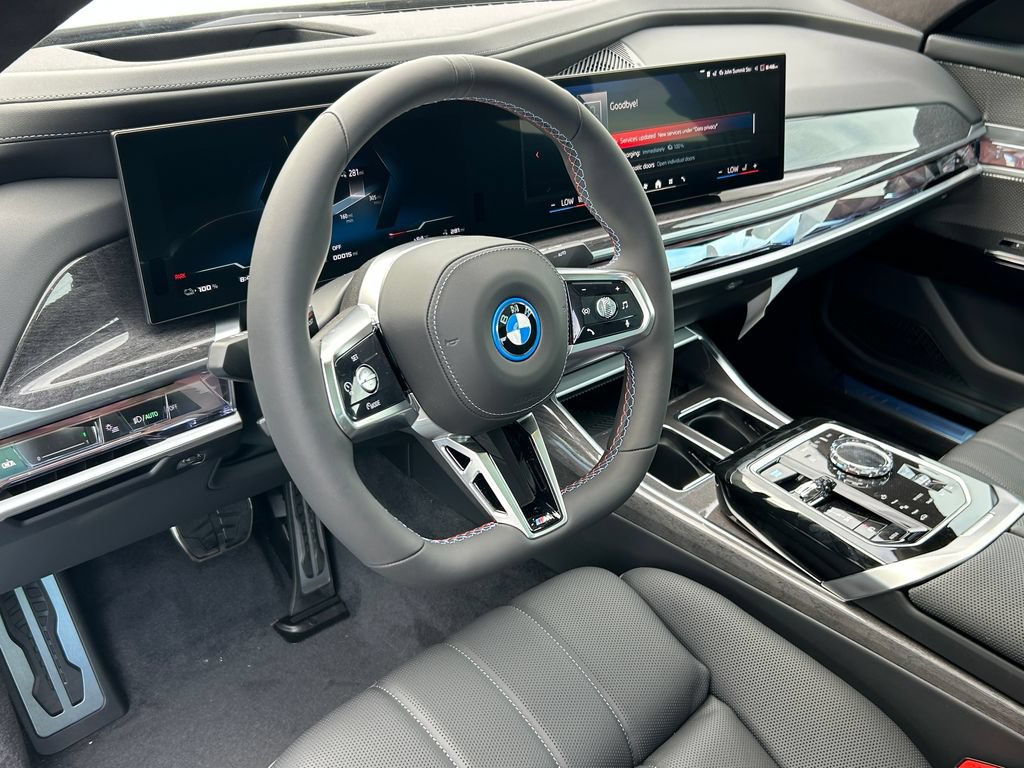 New 2026 BMW i7 M70 w/ Executive Package AWD/4WD image 13